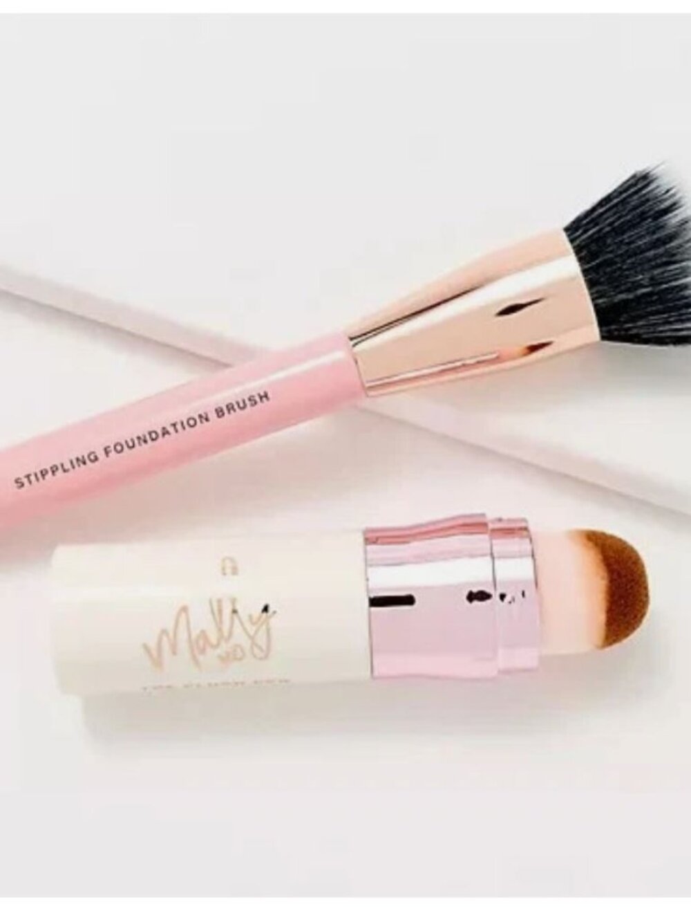 NEW! Mally Beauty - The Plush Pen Foundation Natural Finish Light 0.7 oz